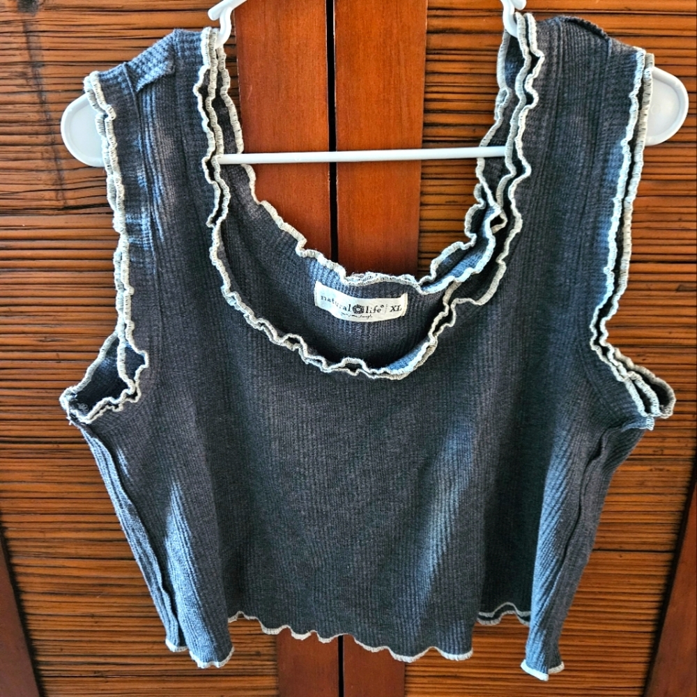 Natural Life Cropped Ruffle Tank XL